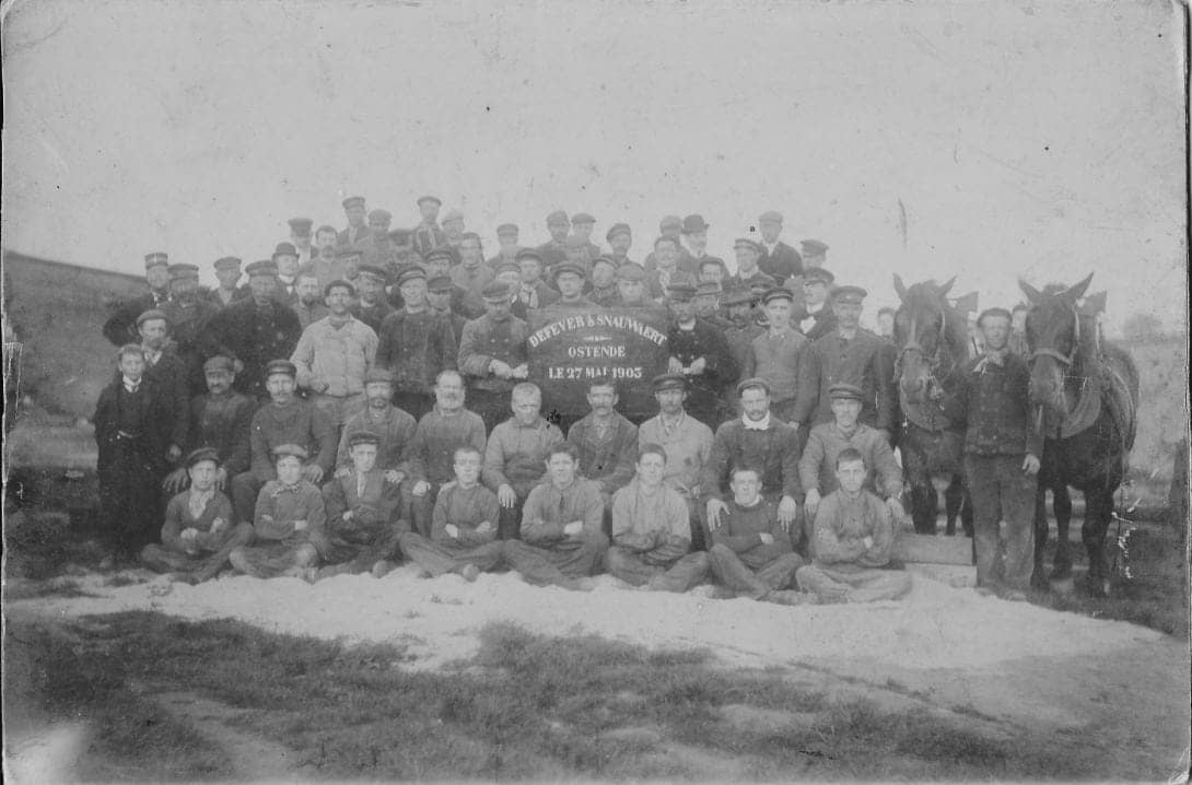 Staff of Snauwaert-Defever timber import, 1903